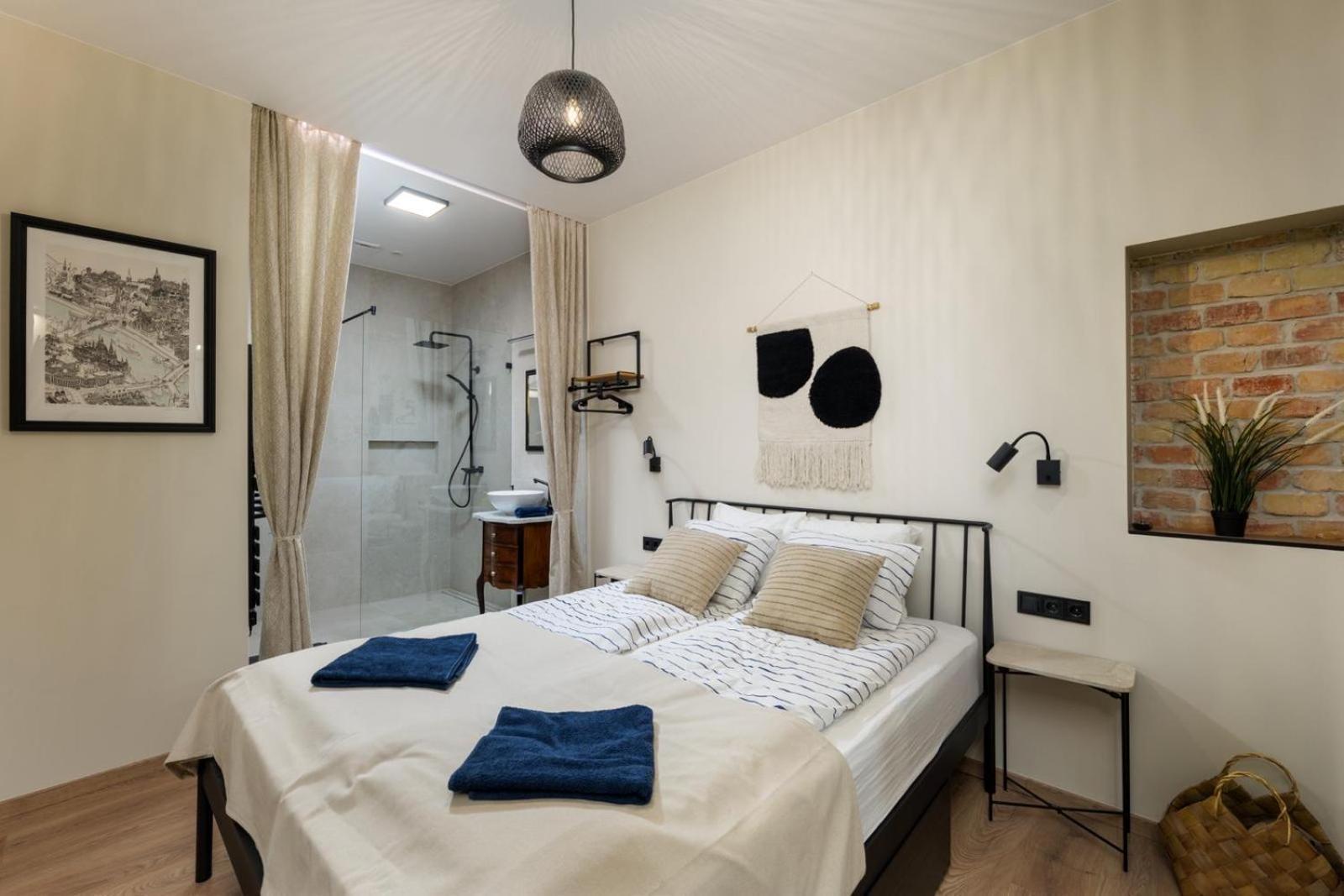 Secret Cave Premium Central Apartment Budapest Bagian luar foto
