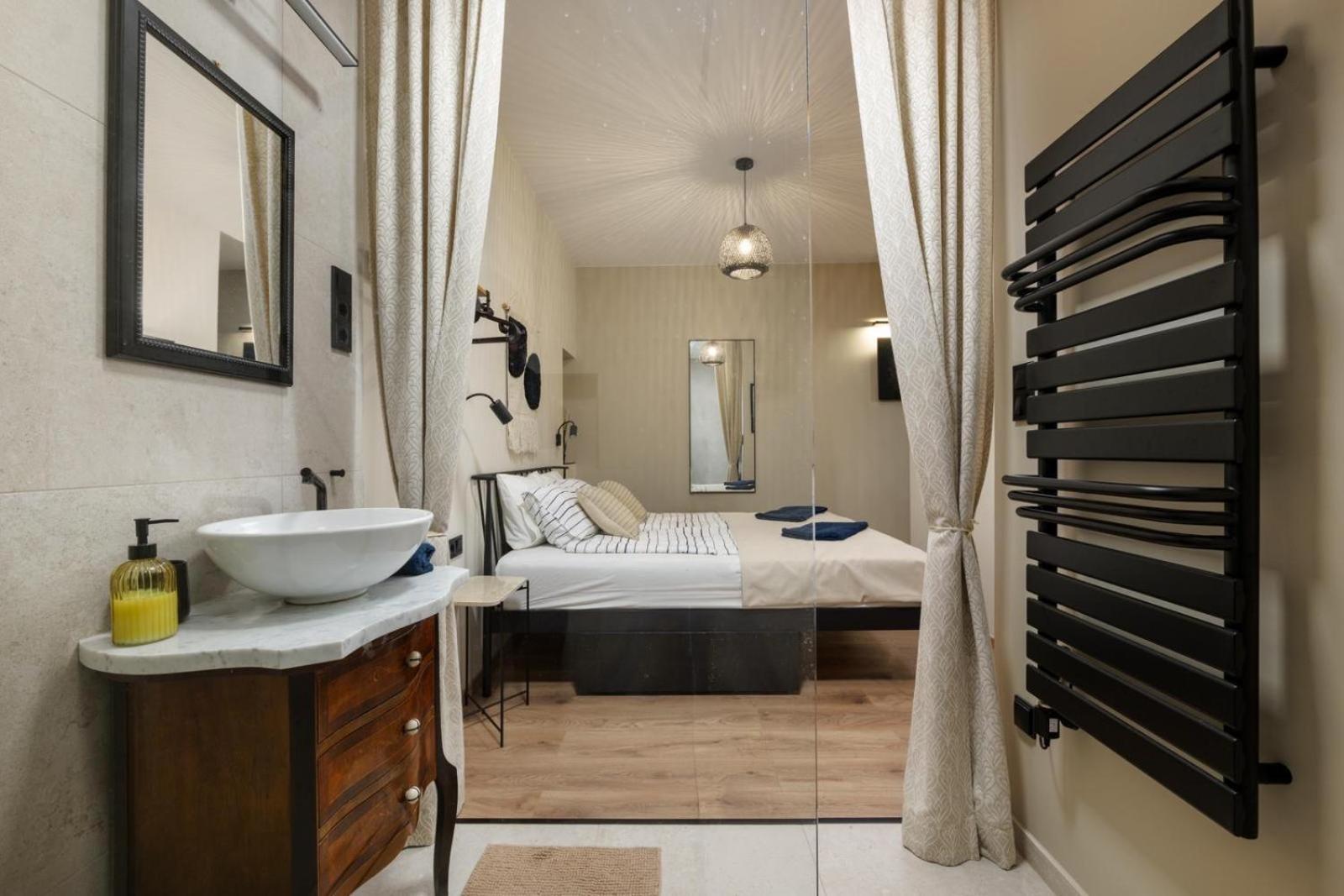 Secret Cave Premium Central Apartment Budapest Bagian luar foto
